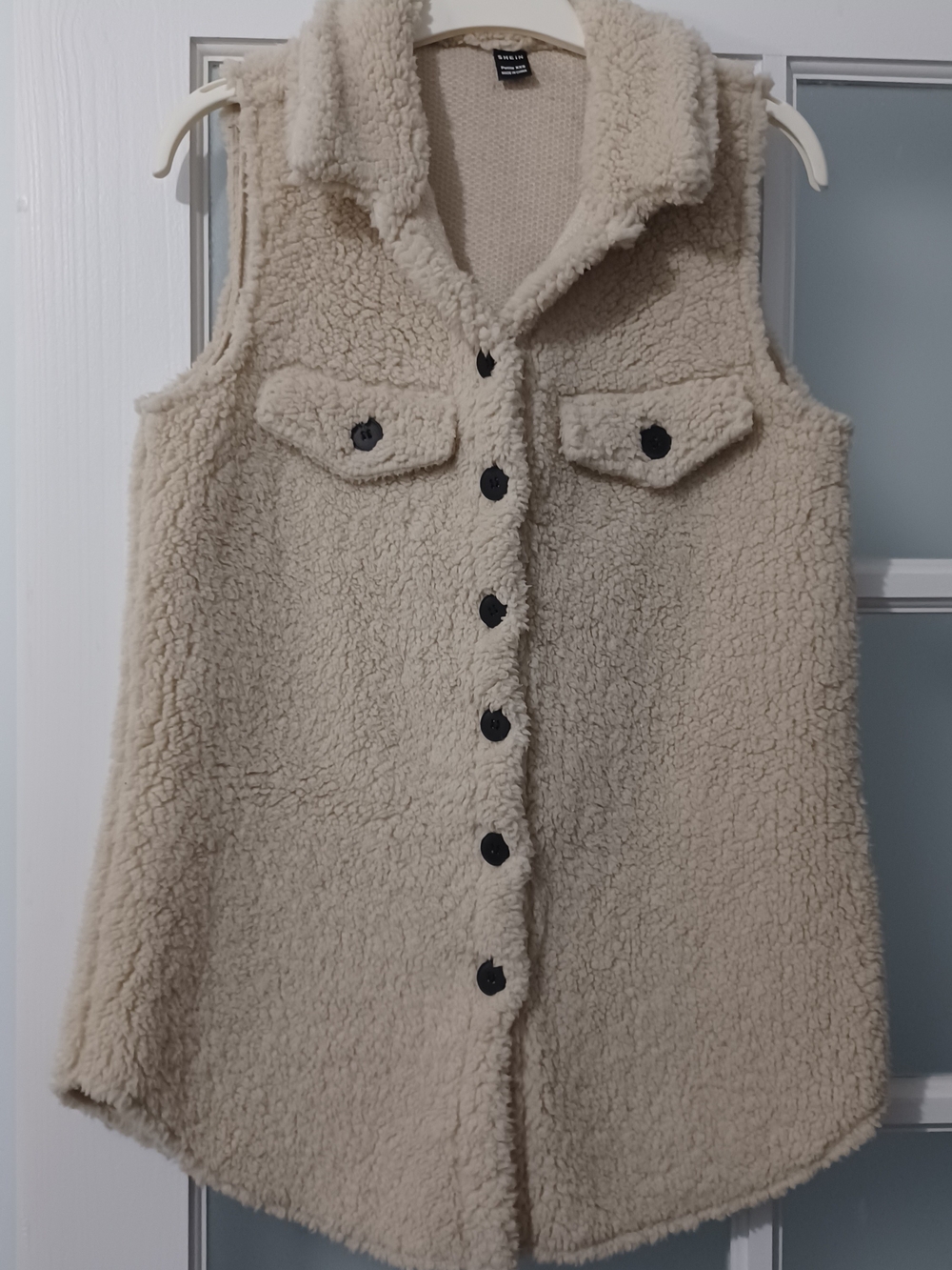 New SHEIN Cream Sherpa-Lined Button Vest
